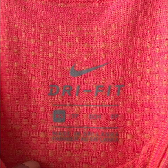 Nike tank! - Picture 3 of 4